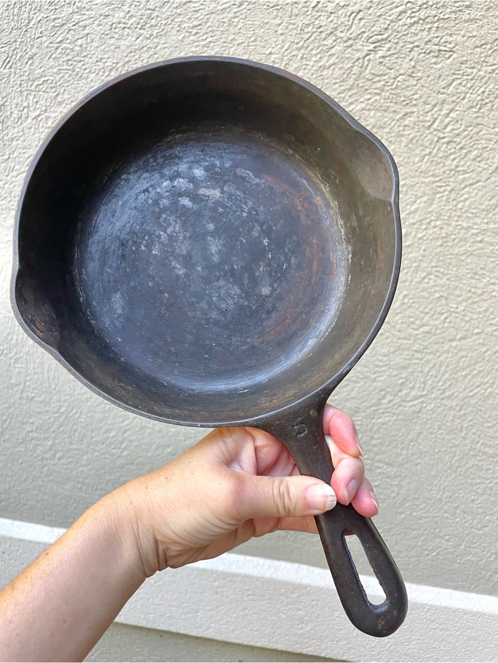 Vintage Black Cast Iron 6” Skillet with pour spouts #5